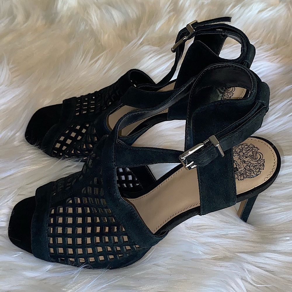 Vince Camuto black suede leather size 9 M heels